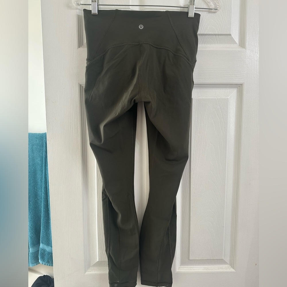 Lululemon Fast & Free 7/8 Tight Olive Green with Mesh size 6 - Picture 3 of 5